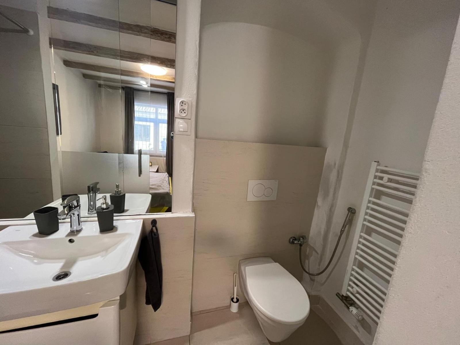 Historical V18 Apartment